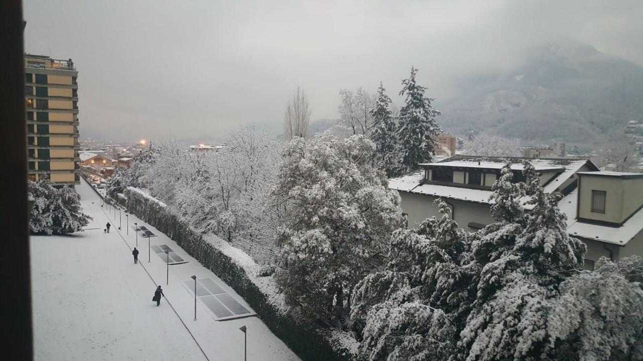 Spacious Bright Apartment Near City Center And Como Lake With Air Conditioning Lecco Kültér fotó