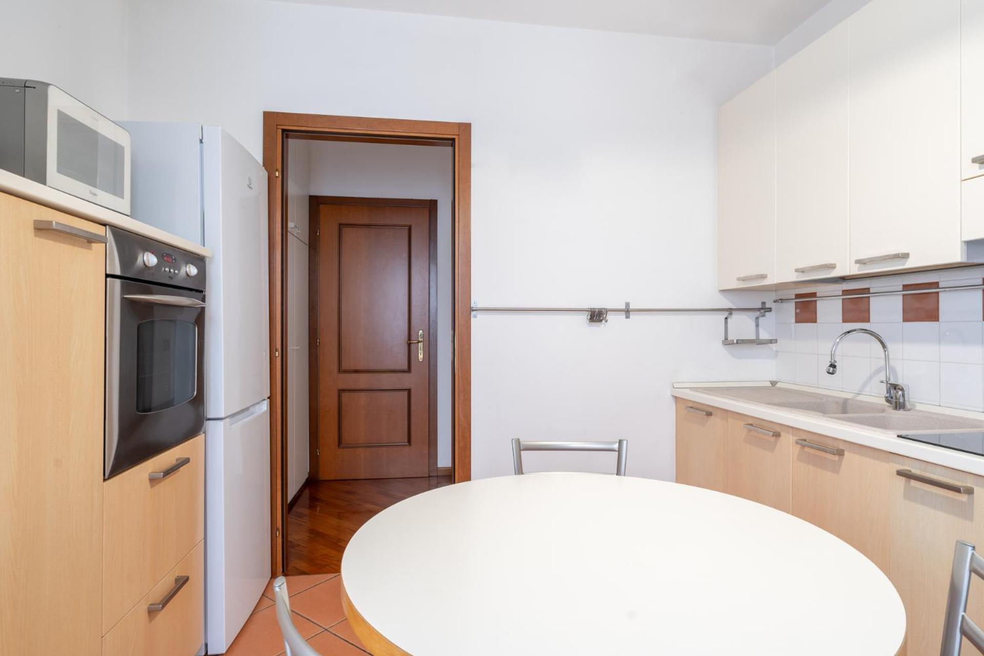 Spacious Bright Apartment Near City Center And Como Lake With Air Conditioning Lecco Kültér fotó