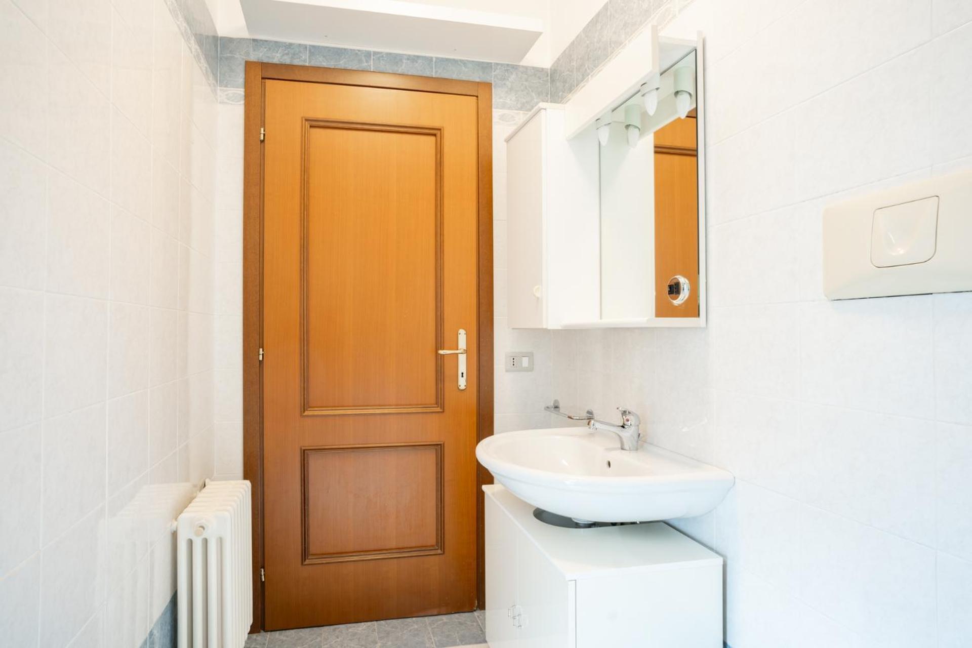 Spacious Bright Apartment Near City Center And Como Lake With Air Conditioning Lecco Kültér fotó