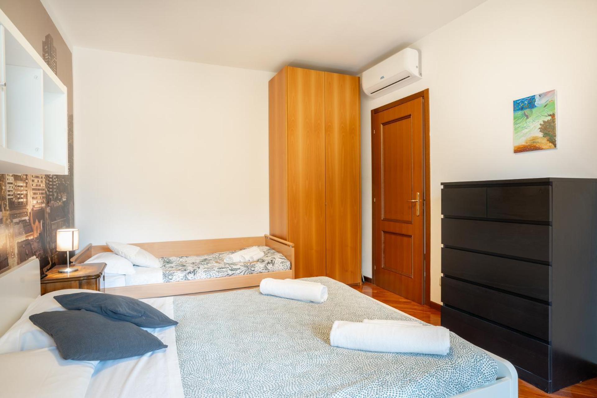 Spacious Bright Apartment Near City Center And Como Lake With Air Conditioning Lecco Kültér fotó