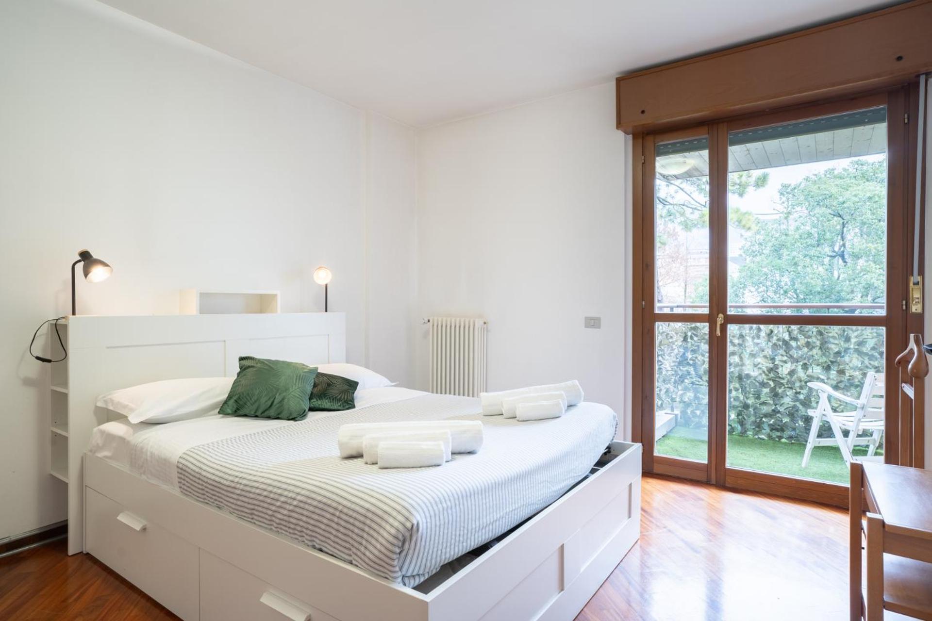 Spacious Bright Apartment Near City Center And Como Lake With Air Conditioning Lecco Kültér fotó
