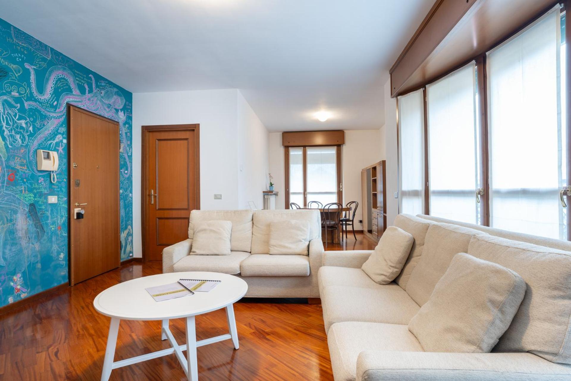 Spacious Bright Apartment Near City Center And Como Lake With Air Conditioning Lecco Kültér fotó