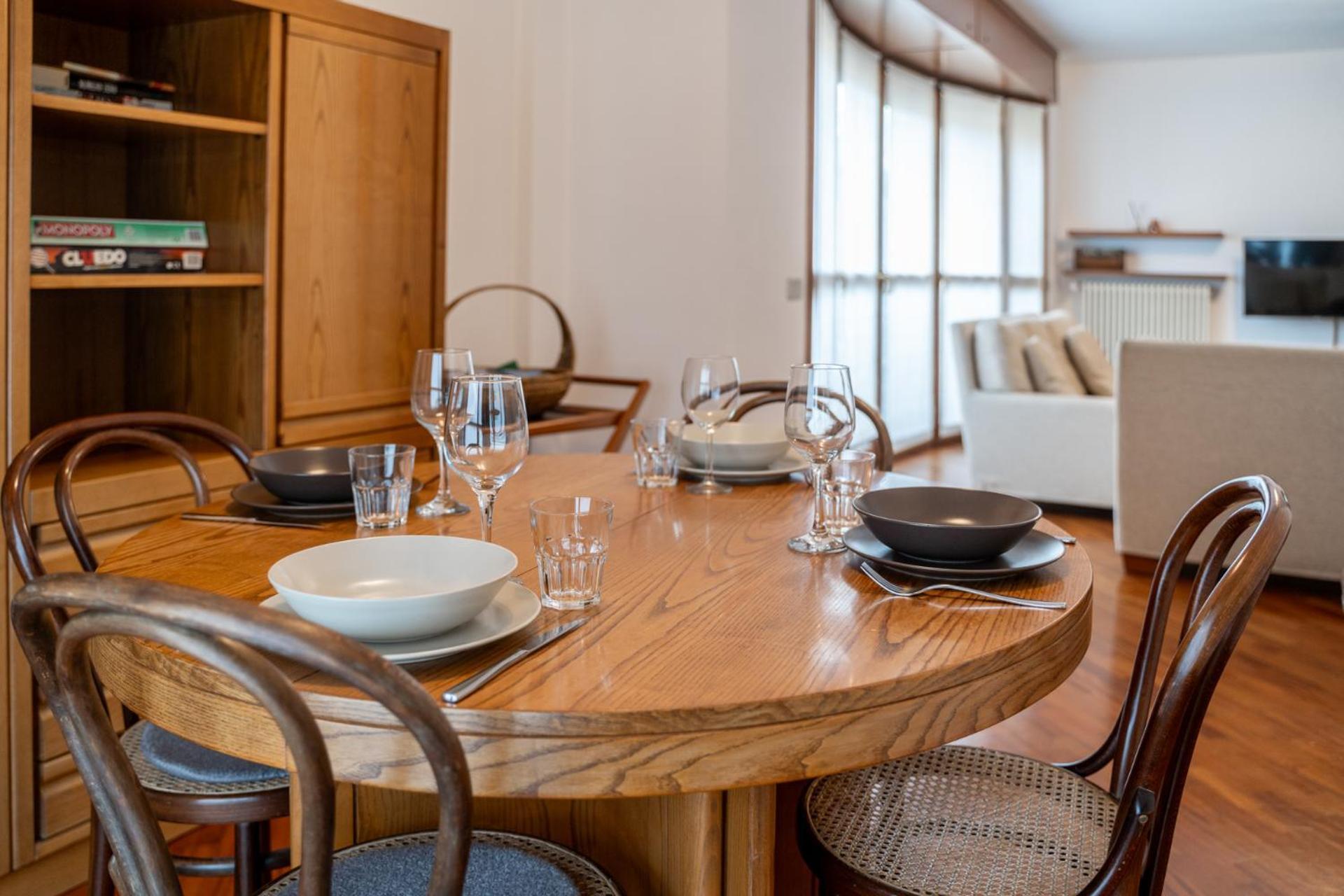 Spacious Bright Apartment Near City Center And Como Lake With Air Conditioning Lecco Kültér fotó